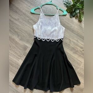 Jessica McClintock gunne sax black with white damask cocktail party dress sz 5/6